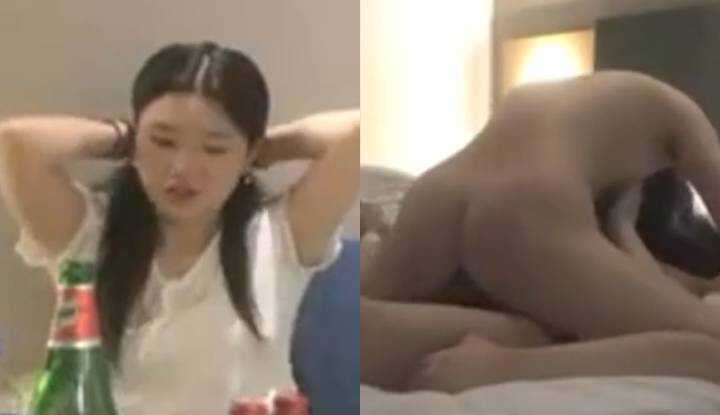 After making an appointment with 00, the Sichuan girl came to the room for a drink and took her step by step