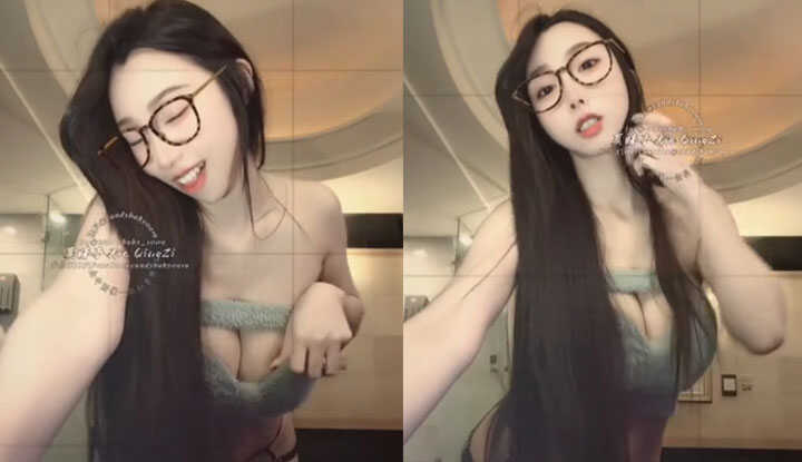 Big tits accidentally exposed