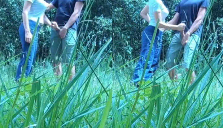 [western] Exposure Series Gentlyperv~ In the jungle where reeds are reborn, surprisingly someone is jerking off