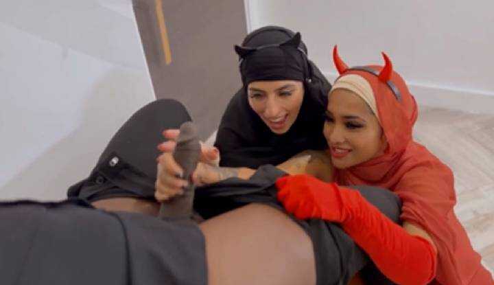 Aaliyah Yasin - Little devils, come and claim your daily dose of semen! Onlyfans video leaked