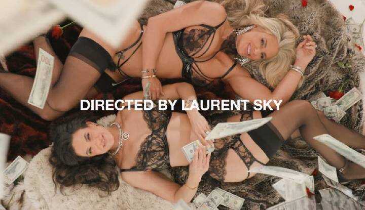 Slayed Penny Barber And Phoenix Marie MILF Phoenix Rides Pussy Hungry Pennys Face